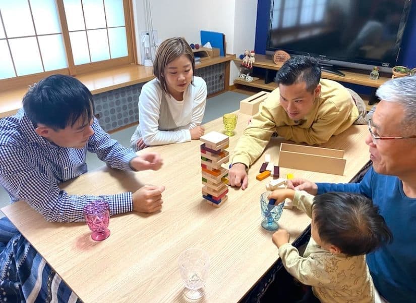 掘り炬燵部屋からキッチン